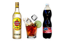 Cuba Libre rum cubano com cola